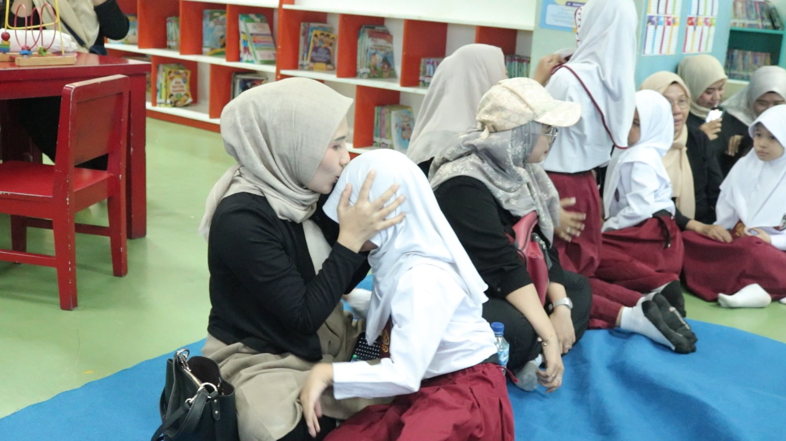 Wisata LiterAsyik Ke Perpustakaan Jakarta Timur Bersama SDN Pondok Bambu 10